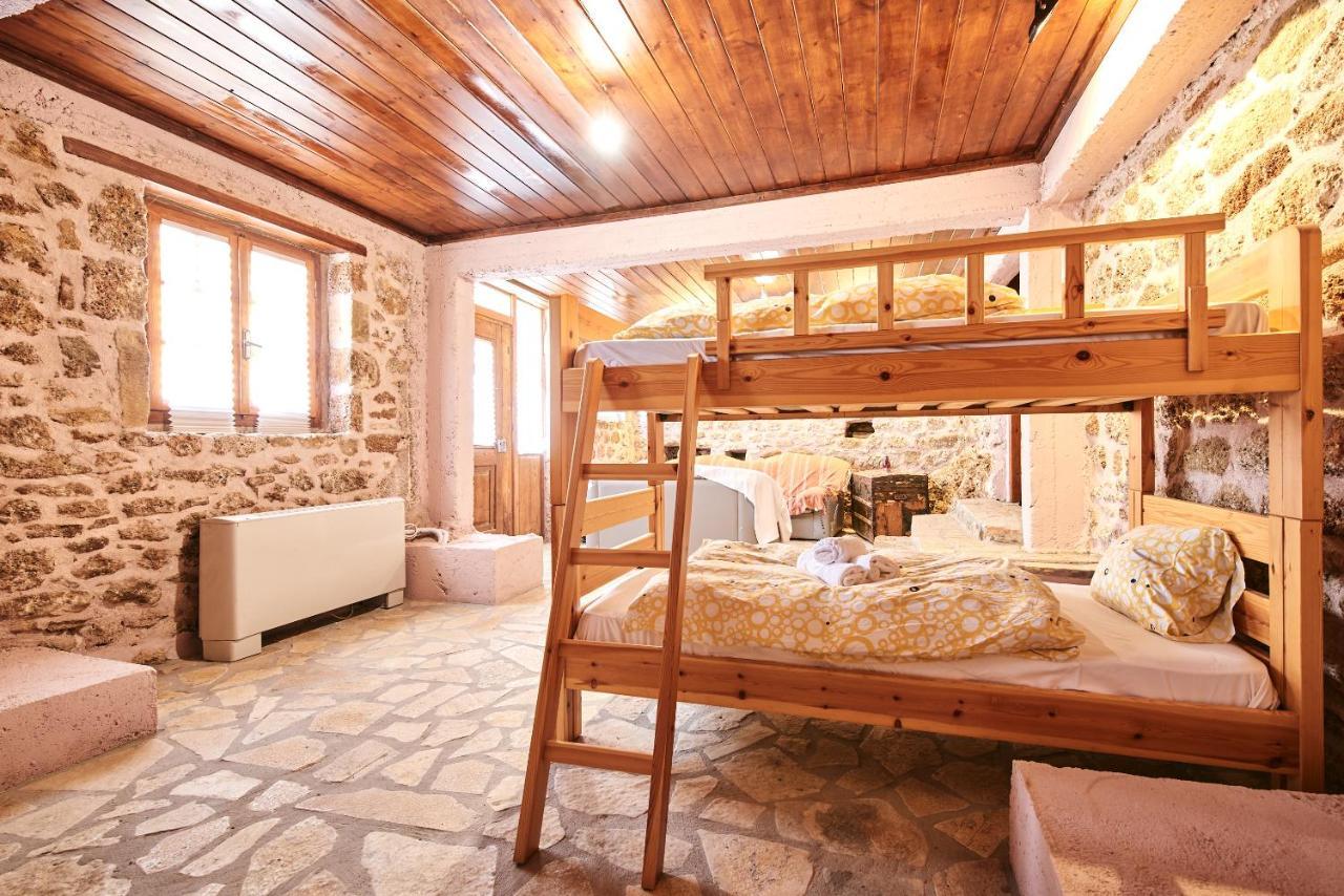 Elisson Hostel Krionérion Екстериор снимка